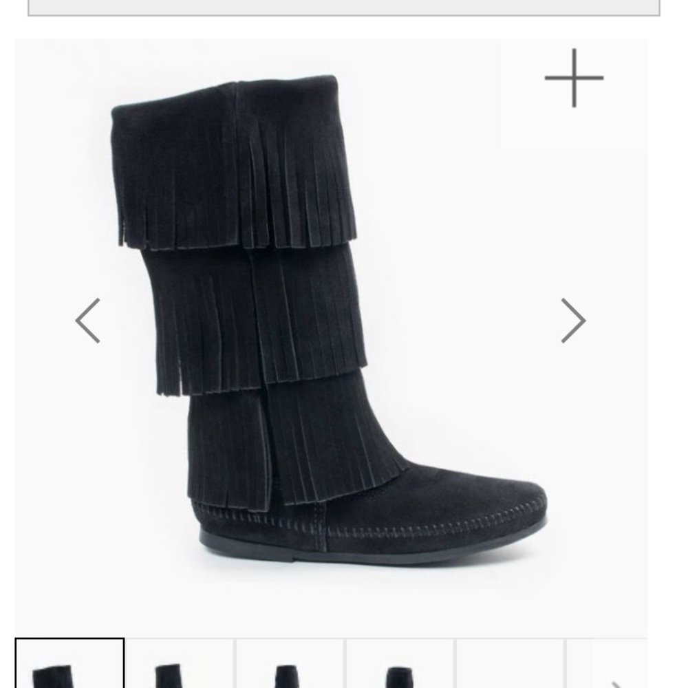 Minnetonka 3 tiered fringe boot new without box